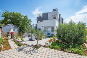 Große Dachterrasse mit Meerblick
